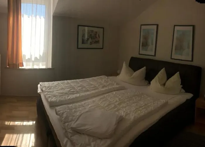 Ferienwohnung Fuer 2 Personen Ca 45 M In Bad Koetzting, Bayern Bayerischer Wald1 Schlafzimmer, 1 Badezimmer, Sat-tv, 1 Sauna, See 3 Km, Skiabfahrt 10 Km, Skilanglauf 10 Km, Gemeinschaftlicher Pool, Top Vermieter 2021, Hund Erlaubt Hotel